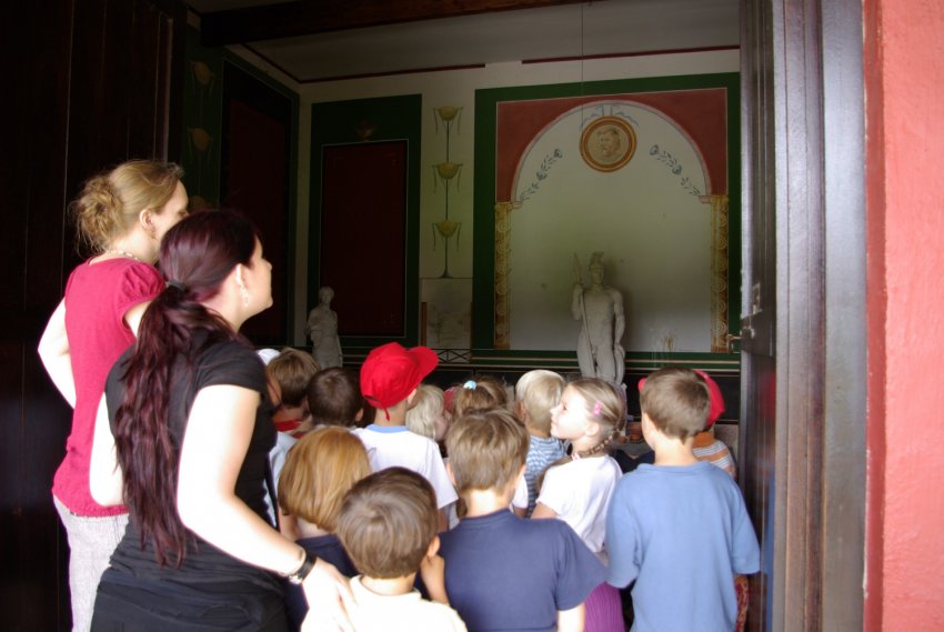 Visite scolaire temple gallo-romain